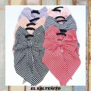 Docena de moños con lazos